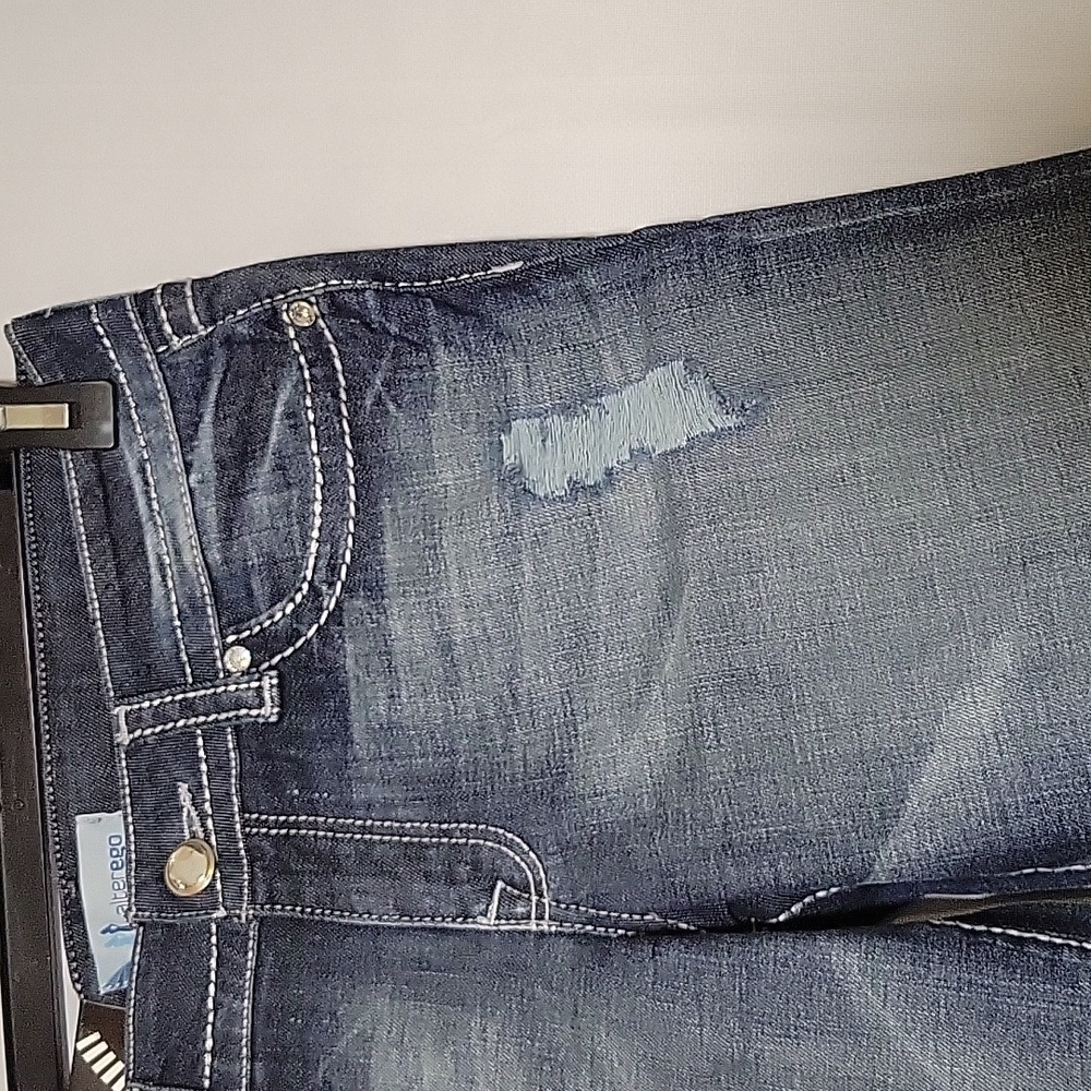 NWT Vault Denim Alter Ego Bermuda Shorts Sz 9 - Picture 7 of 11